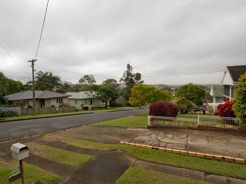 104 Byth Street, Stafford QLD 4053