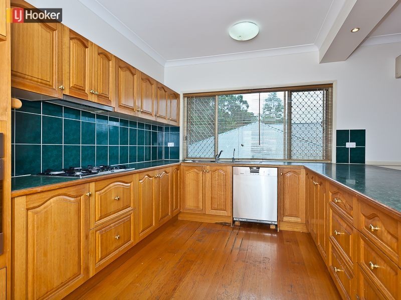 12 Honeybee Place, Upper Kedron QLD 4055