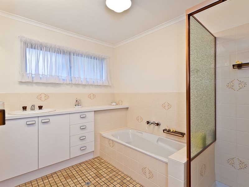27 Gimba St, Mitchelton QLD 4053