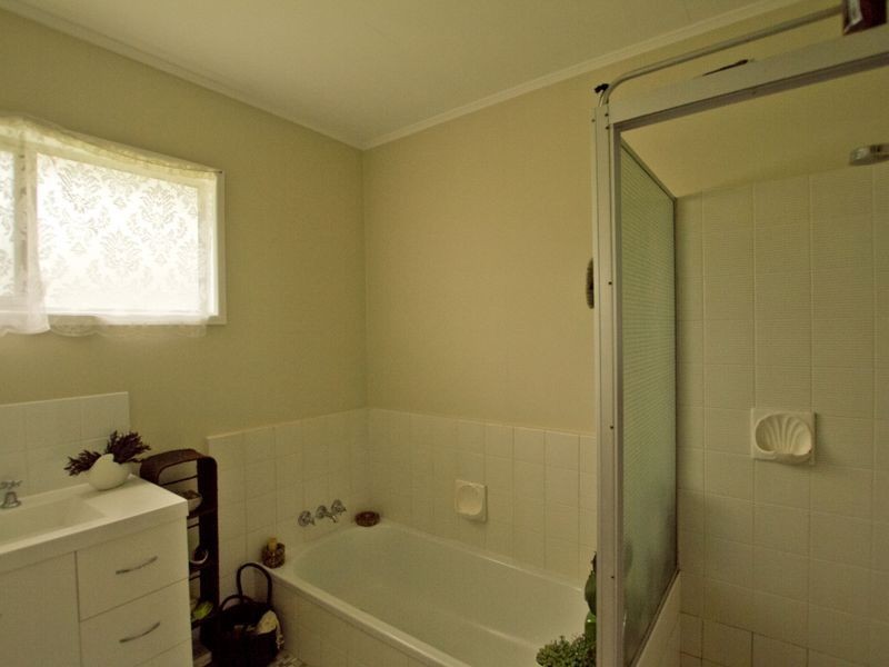 4 Redgrave Street, Stafford Heights QLD 4053