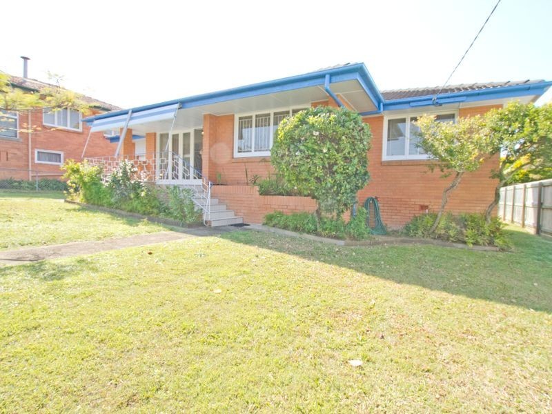 5 Dumaurier Street, Chermside QLD 4032