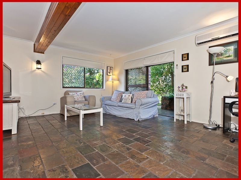 16 Peppard Street (2 Poitier Street), Mcdowall QLD 4053