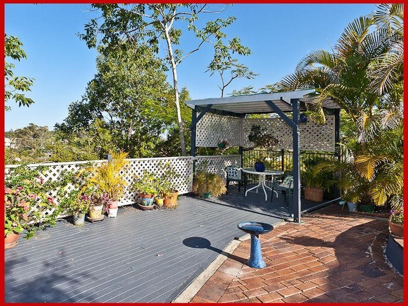 16 Peppard Street (2 Poitier Street), Mcdowall QLD 4053