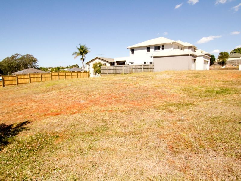 4 Leo Place, Bridgeman Downs QLD 4035
