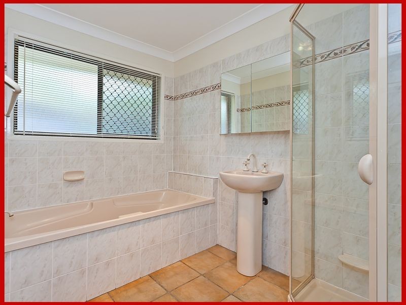 6 Lewes Court, Albany Creek QLD 4035