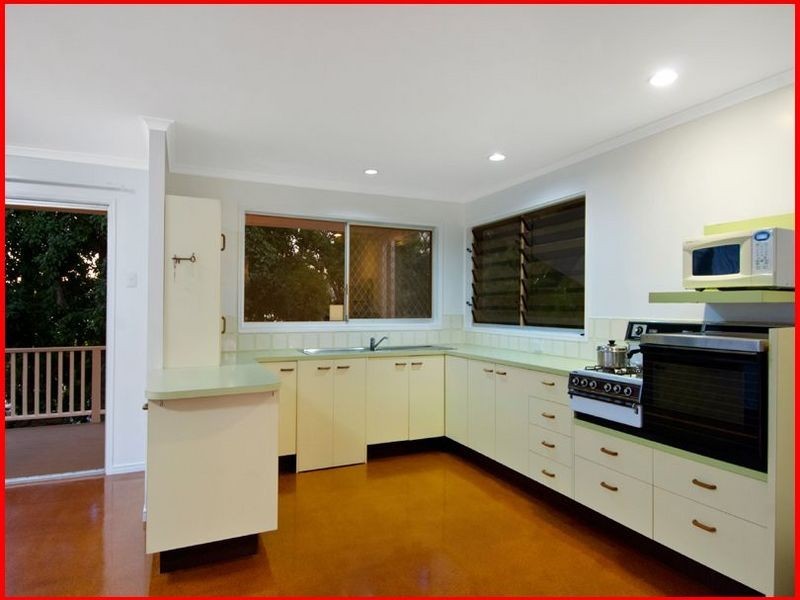 30 Ballinderry Street, Everton Park QLD 4053