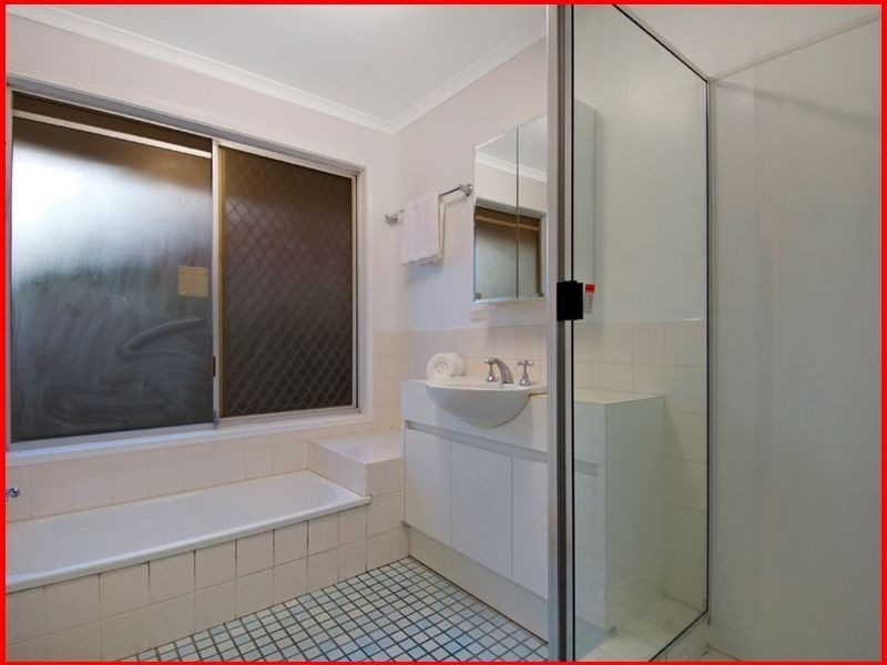 30 Ballinderry Street, Everton Park QLD 4053