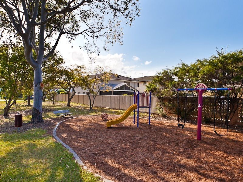 1 Mayleen Street, Clontarf QLD 4019