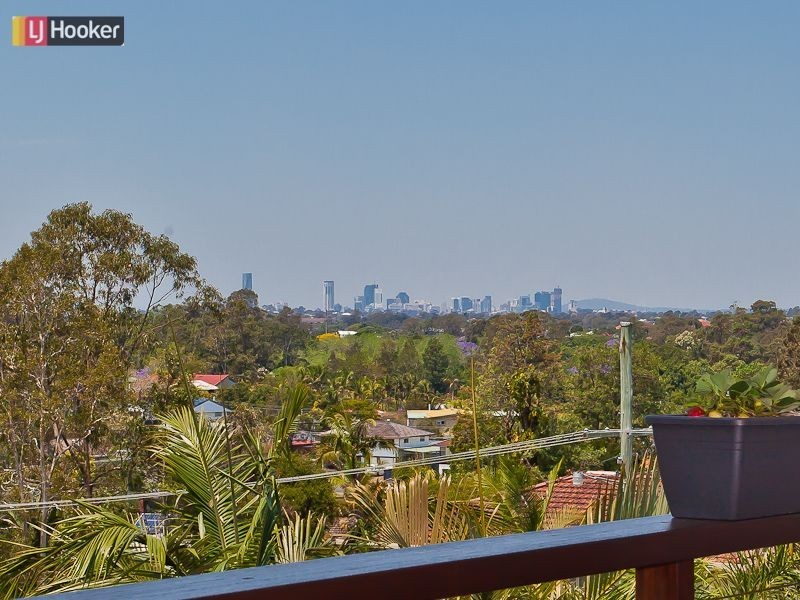 325 Dawson Parade, Arana Hills QLD 4054