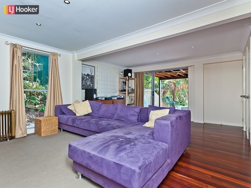 325 Dawson Parade, Arana Hills QLD 4054