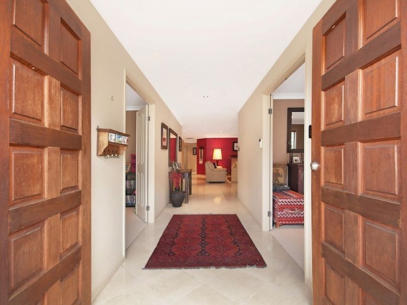 Arana Hills QLD 4054