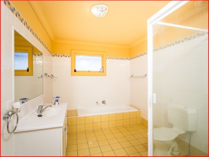 50 Narellan Street, Arana Hills QLD 4054