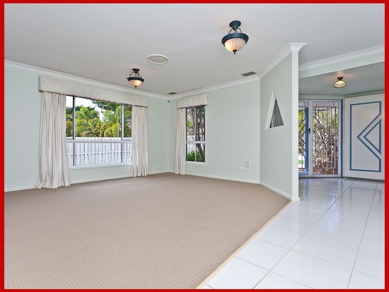 8 Speilberg Street, Mcdowall QLD 4053