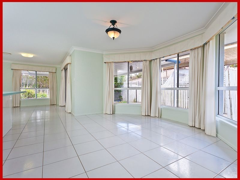 8 Speilberg Street, Mcdowall QLD 4053