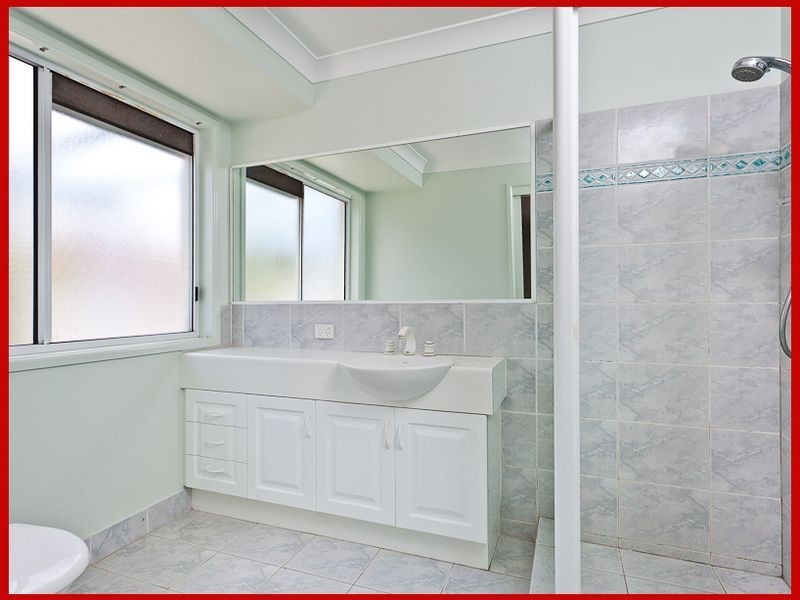 8 Speilberg Street, Mcdowall QLD 4053