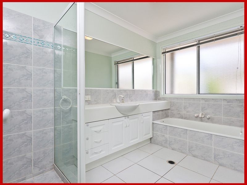 8 Speilberg Street, Mcdowall QLD 4053