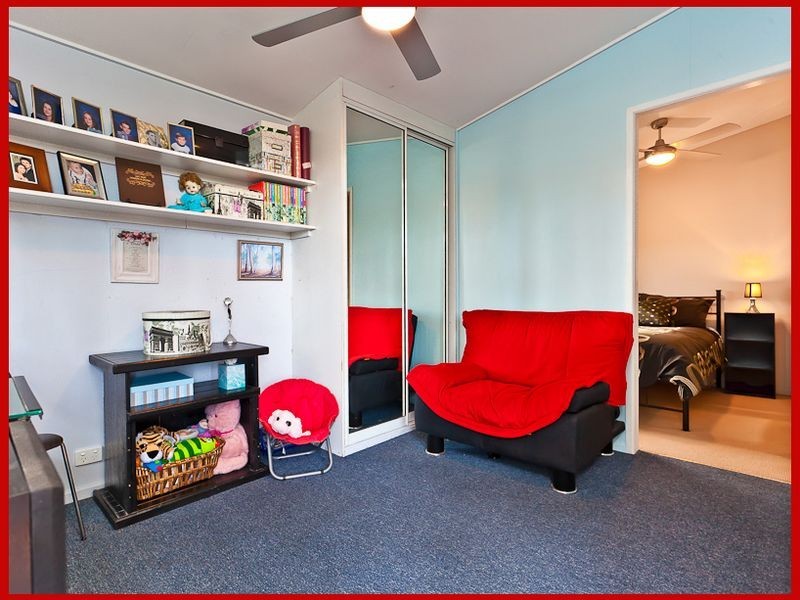 59 Hutton Rd, Ferny Hills QLD 4055