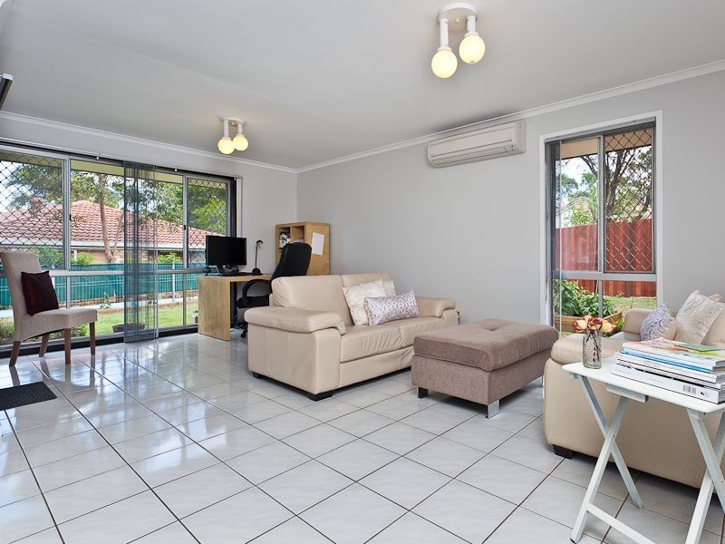 4 Ustinov Crescent, Mcdowall QLD 4053