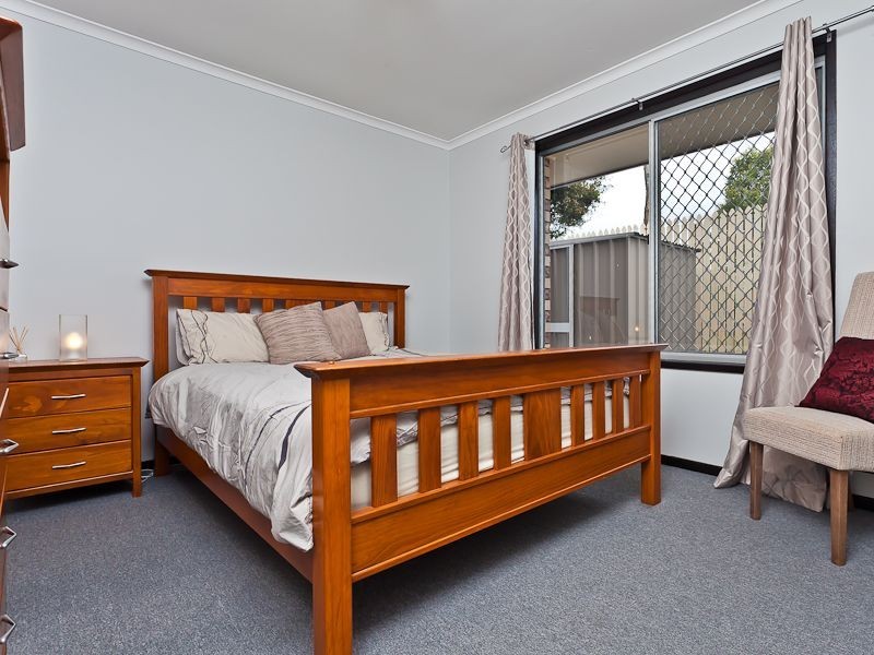 4 Ustinov Crescent, Mcdowall QLD 4053