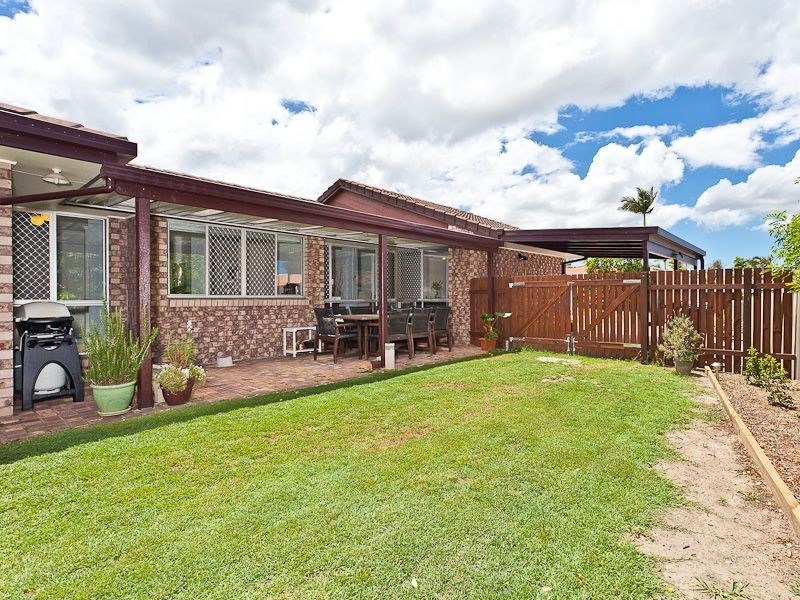4 Ustinov Crescent, Mcdowall QLD 4053