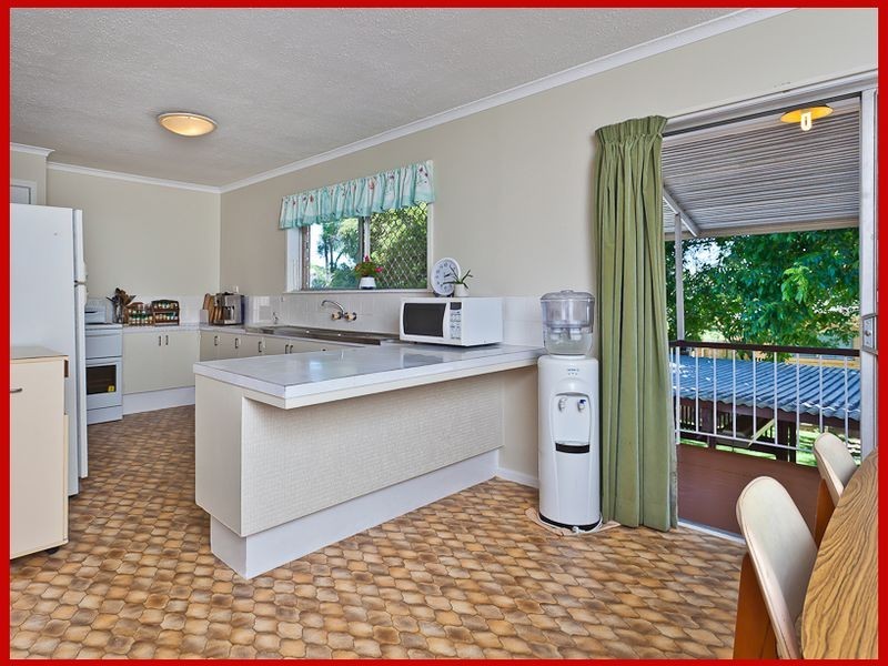 670 Albany Creek Road, Albany Creek QLD 4035