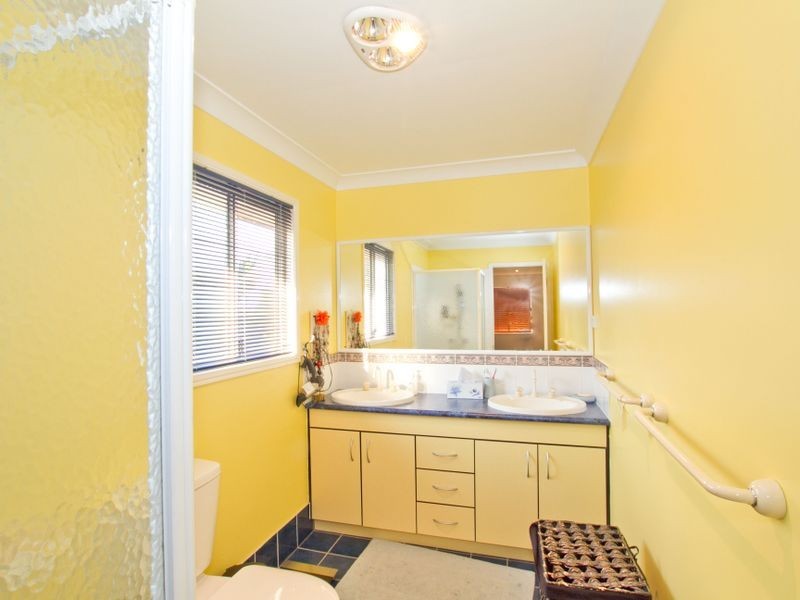 32 Lancewood Drive, Albany Creek QLD 4035