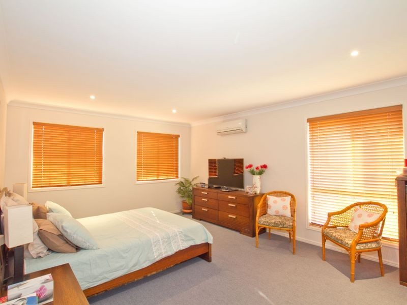 32 Lancewood Drive, Albany Creek QLD 4035