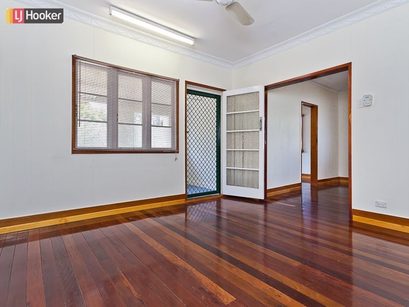 2 Eastbourne Street, Chermside West QLD 4032