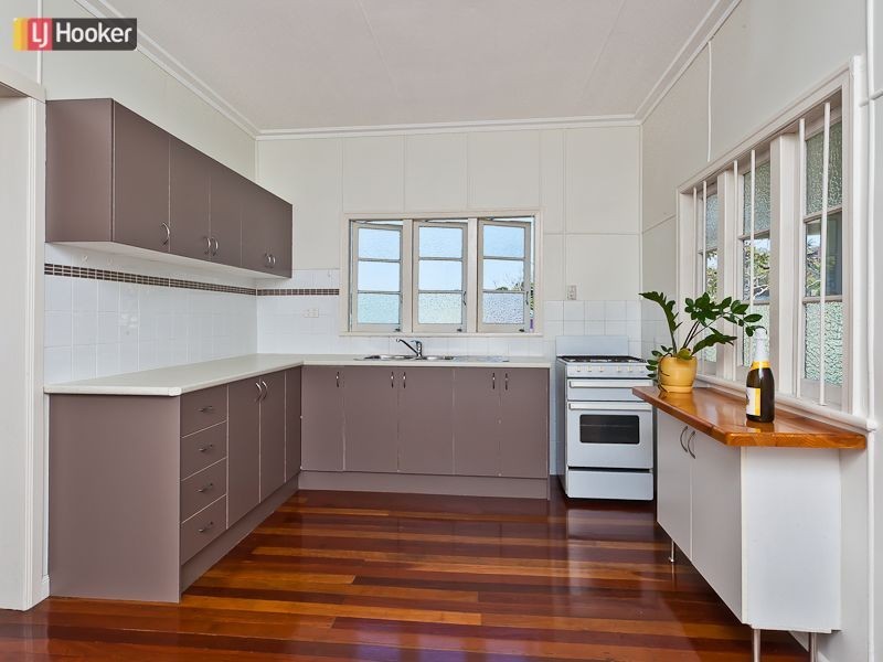 2 Eastbourne Street, Chermside West QLD 4032