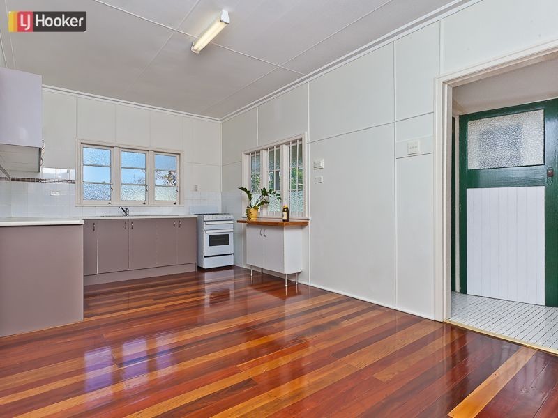 2 Eastbourne Street, Chermside West QLD 4032