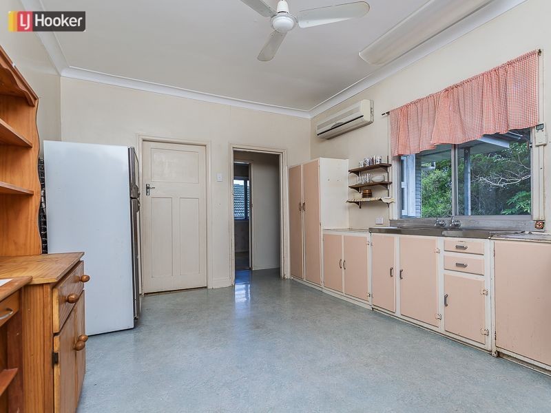 94 Heliopolis Parade, Mitchelton QLD 4053