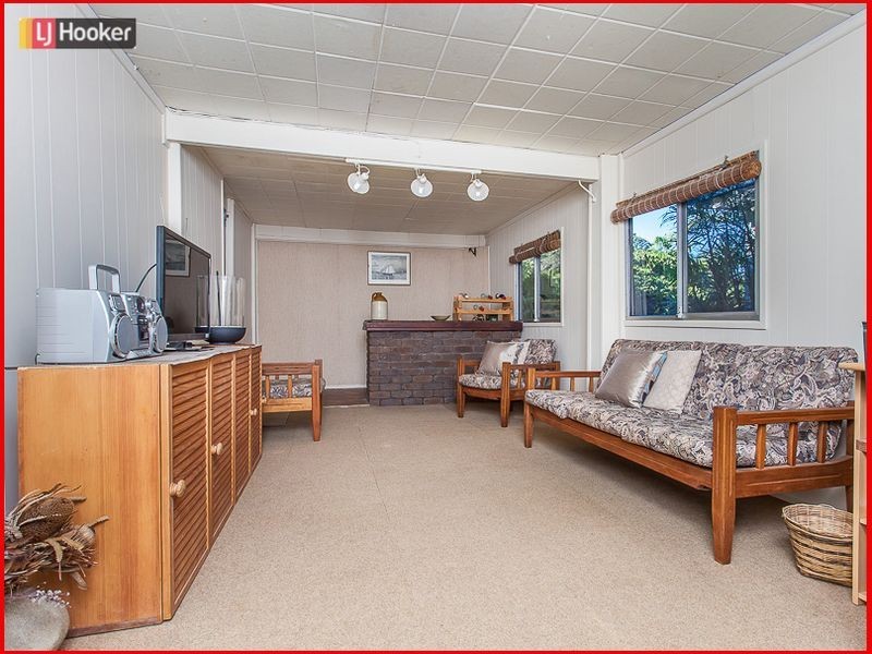 11 Kuringal Drive, Ferny Hills QLD 4055