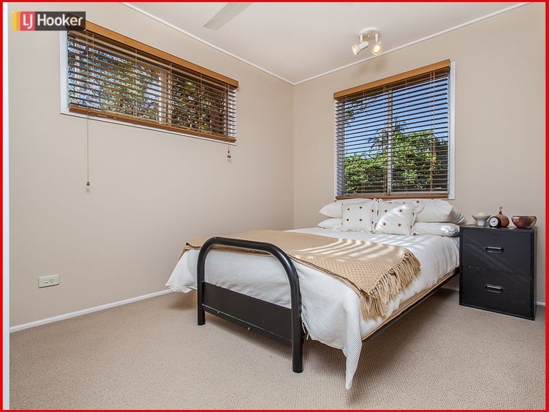 11 Kuringal Drive, Ferny Hills QLD 4055