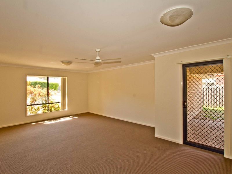 19 Whitfield Crescent, North Lakes QLD 4509