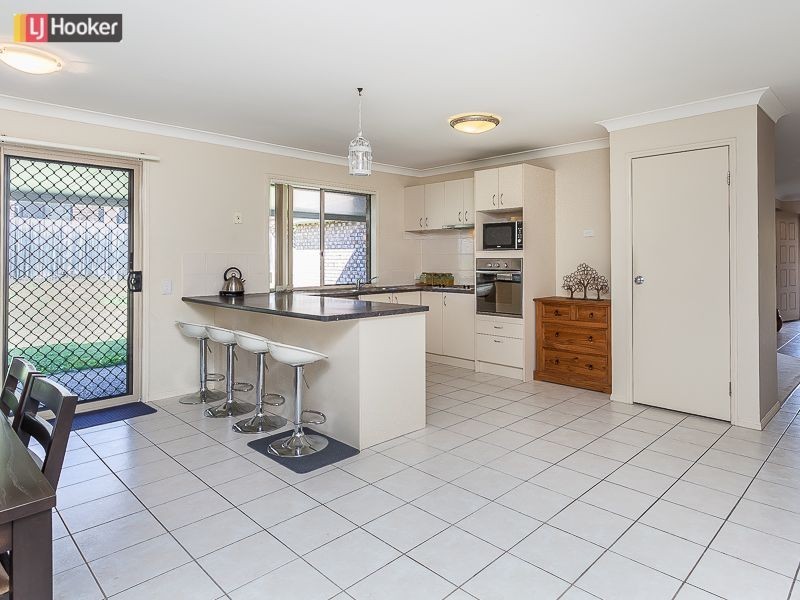 8 Malanda Court, North Lakes QLD 4509