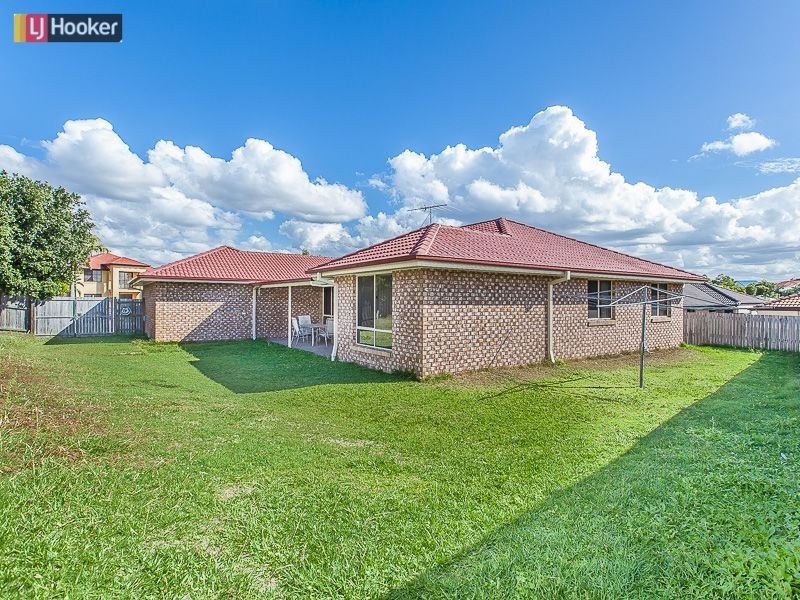 8 Malanda Court, North Lakes QLD 4509