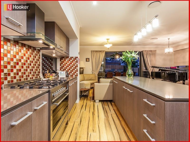 32 Pleystowe Crescent, Hendra QLD 4011