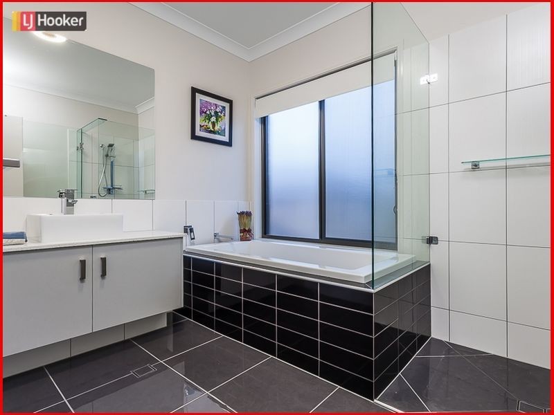 32 Pleystowe Crescent, Hendra QLD 4011