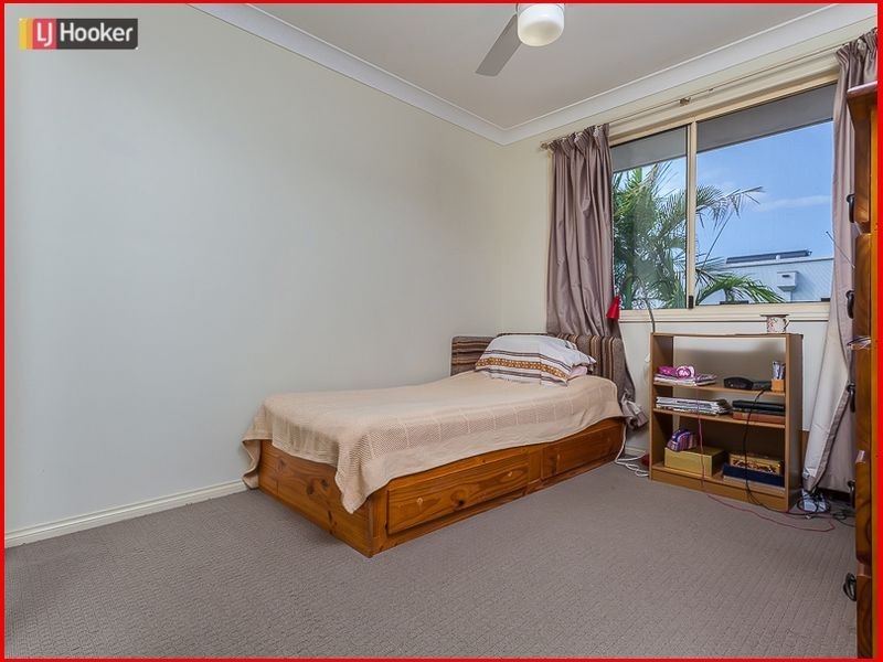 17 Wyncroft Street, Holland Park QLD 4121