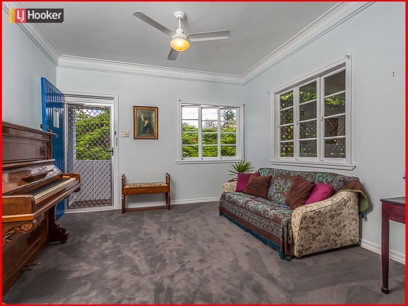 86 Heliopolis Parade, Mitchelton QLD 4053