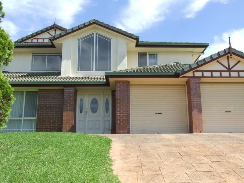 11 Delvin Court, Arana Hills QLD 4054