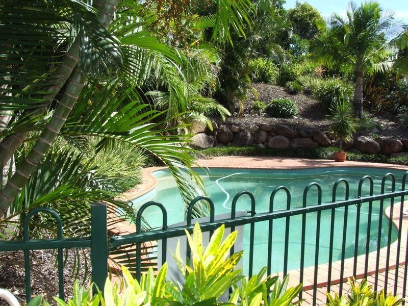 11 Delvin Court, Arana Hills QLD 4054