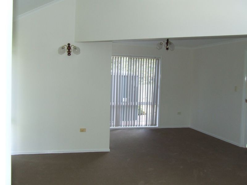 11 Delvin Court, Arana Hills QLD 4054