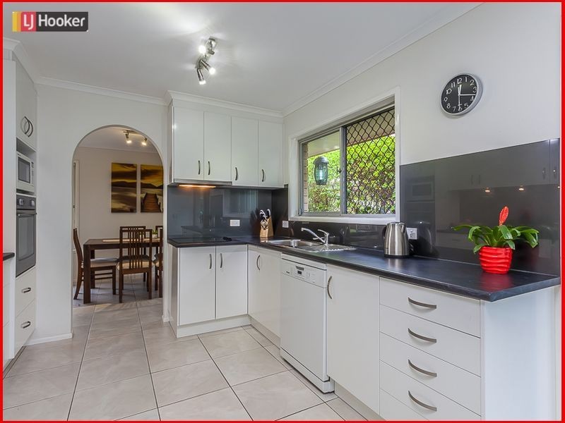 11 Longford Street, Everton Hills QLD 4053