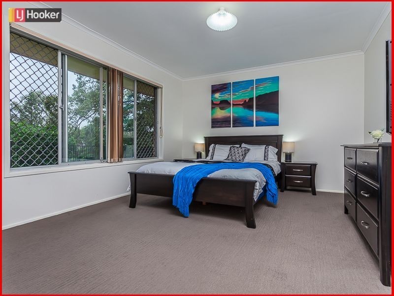 11 Longford Street, Everton Hills QLD 4053
