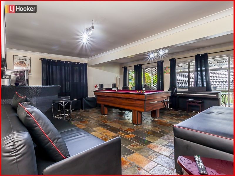 24 Tetragona Drive, Arana Hills QLD 4054