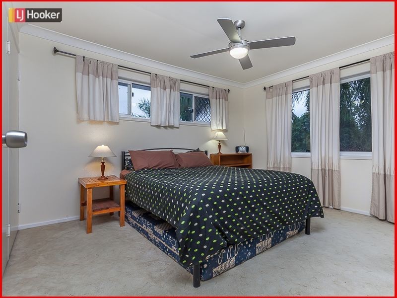 24 Tetragona Drive, Arana Hills QLD 4054