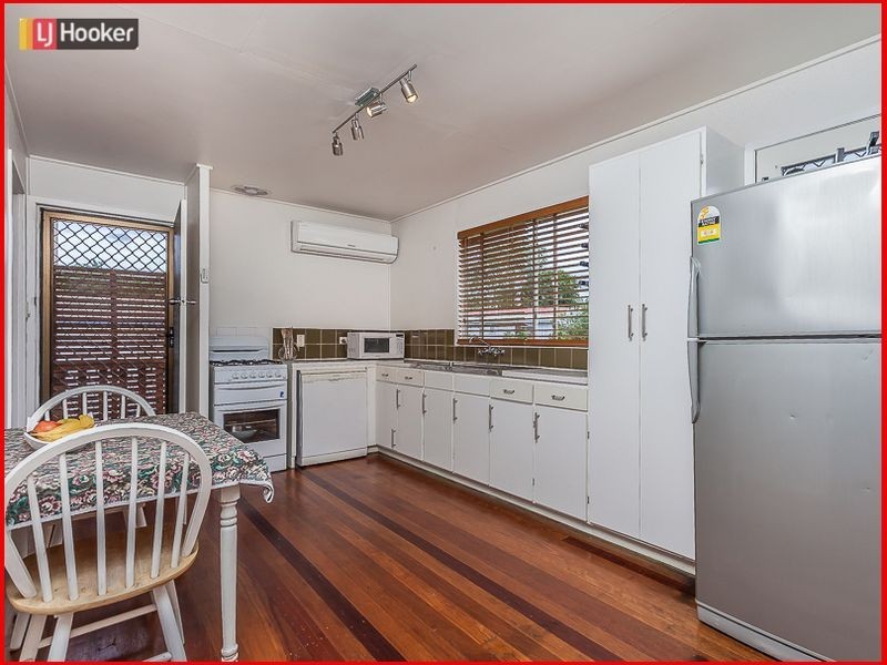 11 Bringelly Street, Arana Hills QLD 4054