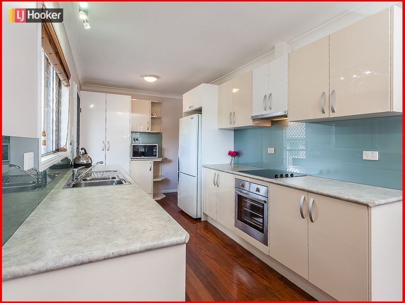 26 Lomatia Street, Everton Hills QLD 4053