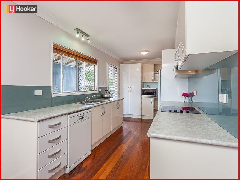 26 Lomatia Street, Everton Hills QLD 4053